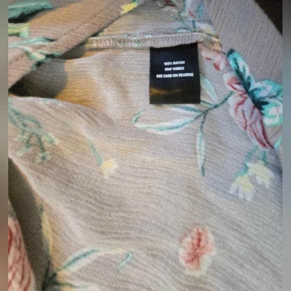 Torrid Tunic Style Blouse Flowy Floral Girlie Size 2X Spring Babydoll HiLow Hem - Picture 8 of 8
